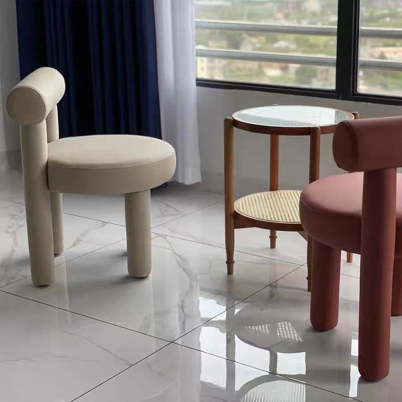 北欧化妆凳少女卧室梳妆台美甲凳子网红单人沙发家用靠背餐椅厂家