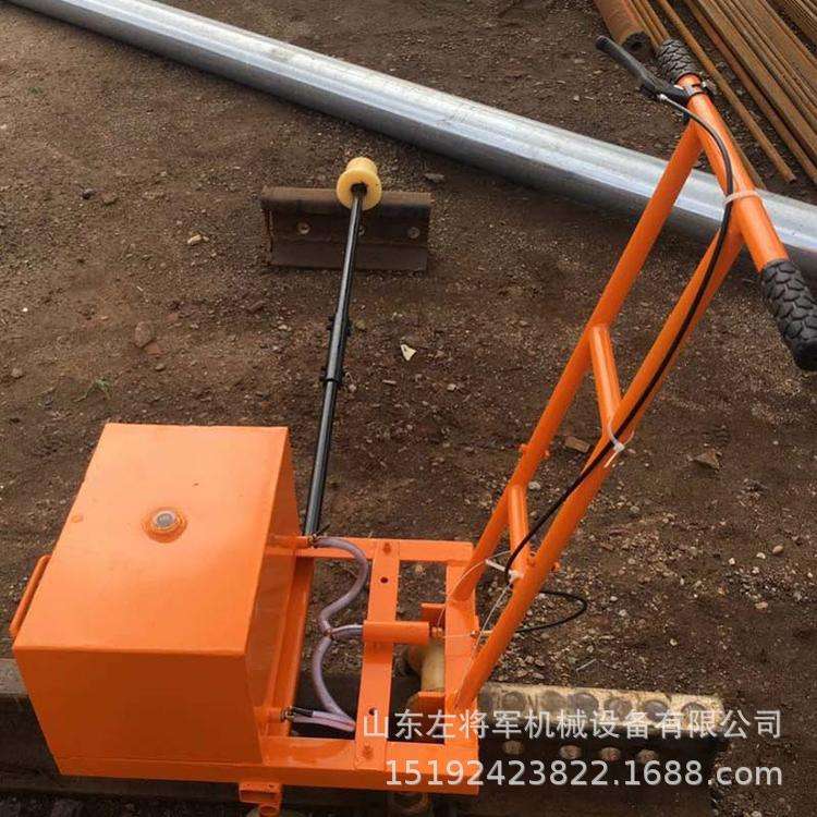 手动手推钢轨螺栓刷油机 轨枕螺栓涂油器 简易式钢轨涂油器