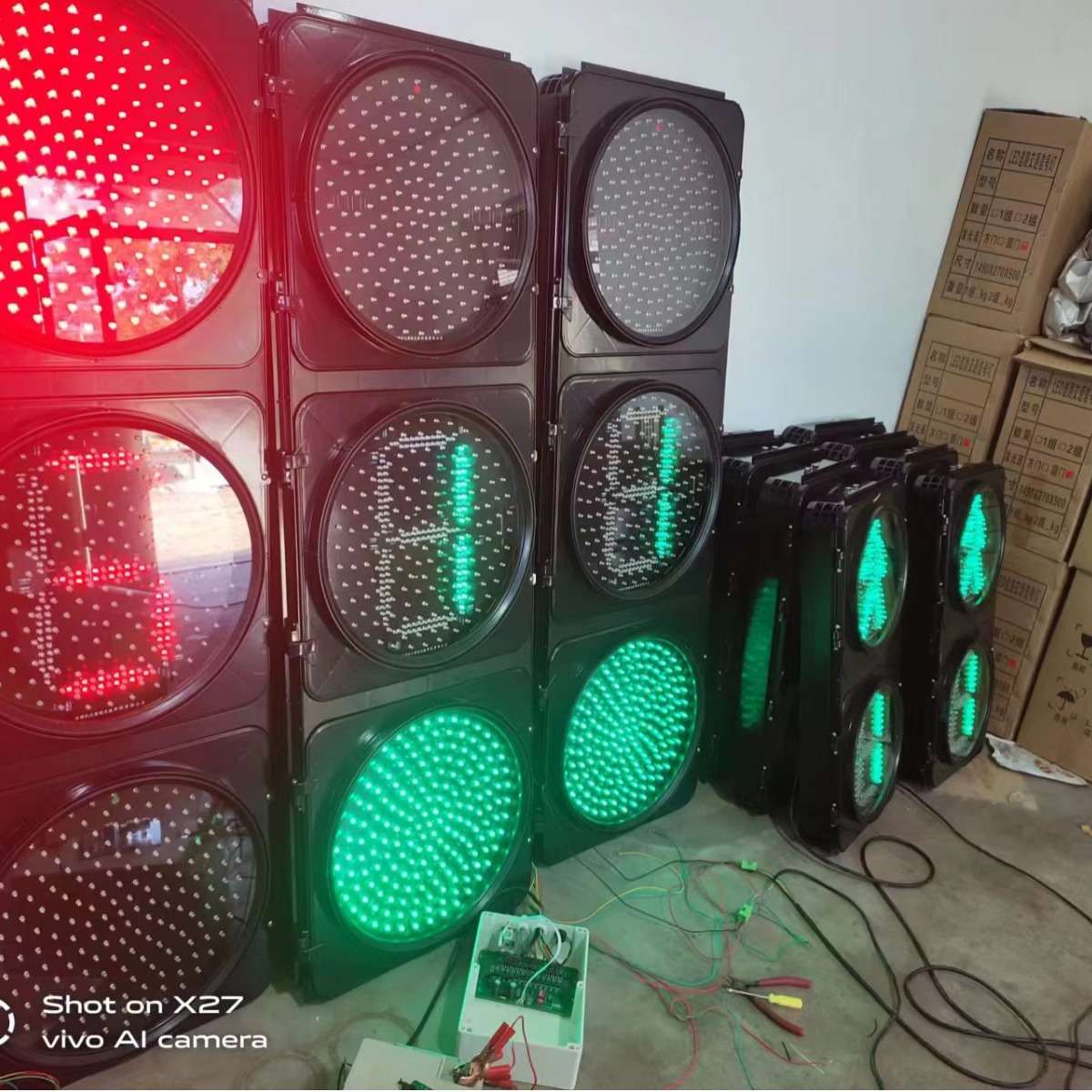 复合箭头红绿灯 交通指示灯 三色交通信号灯警示灯交通控制设备