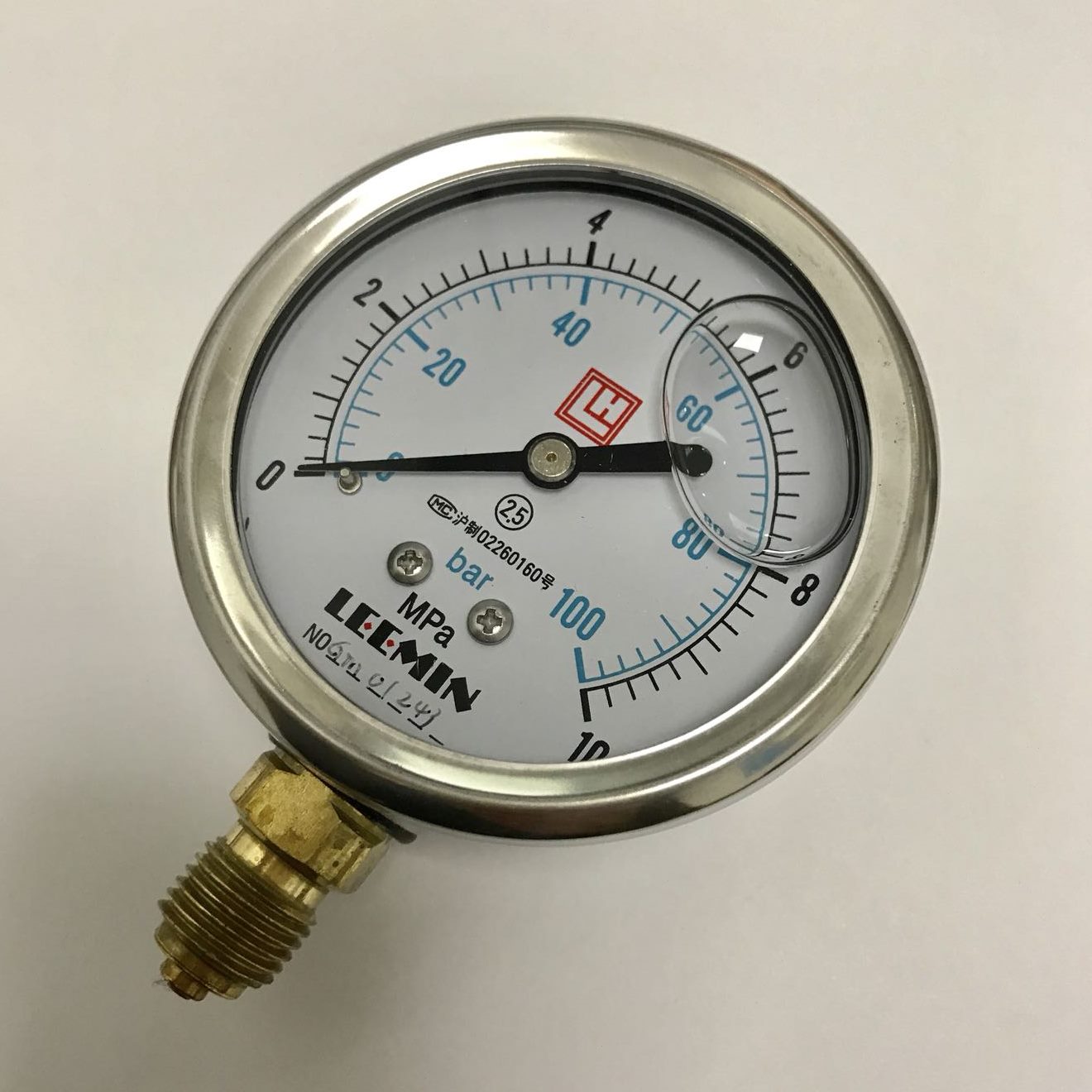 10I 3 盘6耐震压力表 表G1螺纹压力G168N/-前mpa /mpa Y4104mm