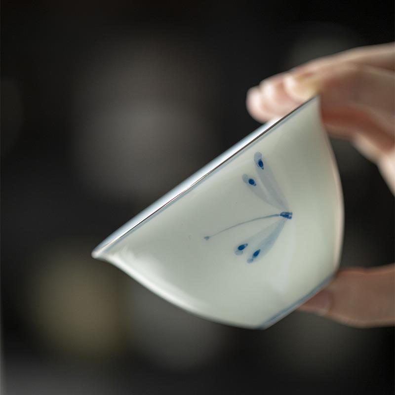 青己 玉瓷手绘青花陶瓷盖碗 手绘蜻蜓吻釉下彩文人器家用泡茶碗