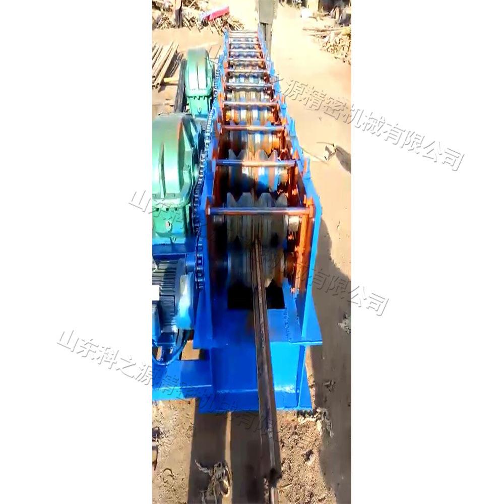 建筑圆管变方管设备旧脚手架管压方管机废旧钢管辊压成方形机