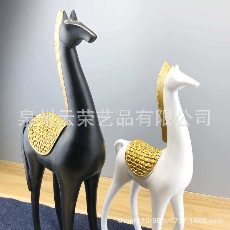 现代新中式树脂工艺品家居摆件陶瓷马动物电视柜书房桌台装饰品