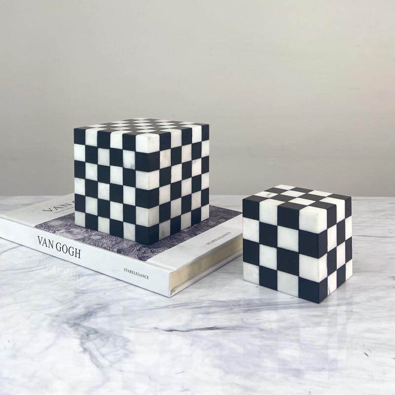 现代极简约正方形黑白格子魔方摆件样板房售楼处软装饰品几何摆设