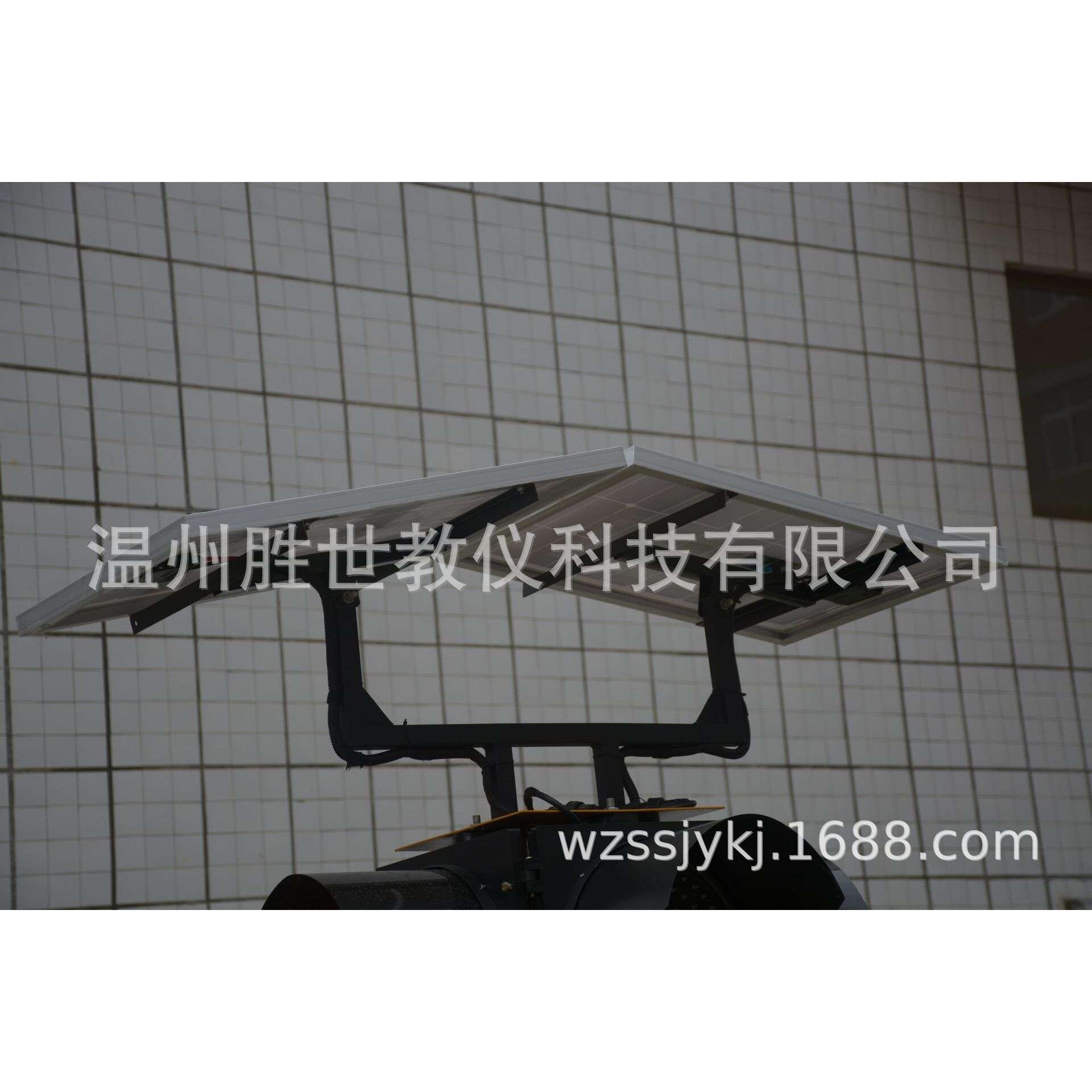 300型箭头太阳能交通信号灯LED警示灯道路交通信号灯可移动升降