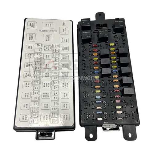 适用神钢挖掘机械配件SK200-8 350-8保险丝盒总成 YN24E00016F2