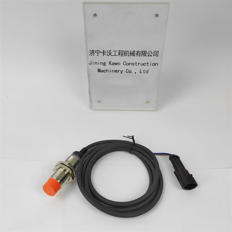 山推SD16 SD22 SD32 DH17 推B土机接近开关 D2580-00800 倒档开关