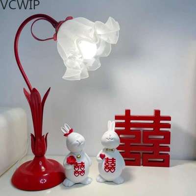 结婚台灯卧室床头铃兰花朵红色喜灯年轻人长明leb