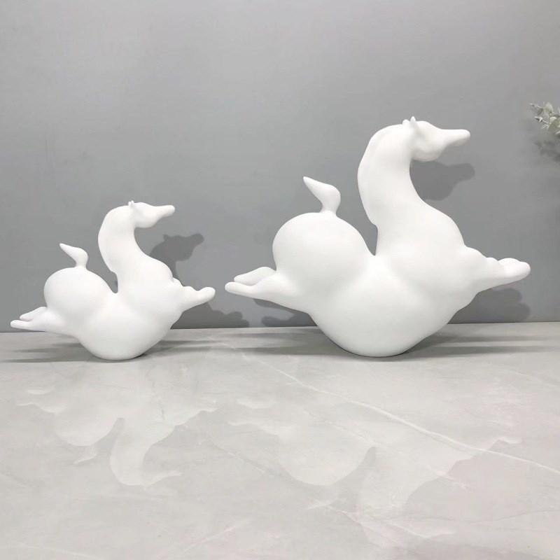 现代北欧腾云马摆件样板间客厅y茶几电视柜书房书架动物家居装饰