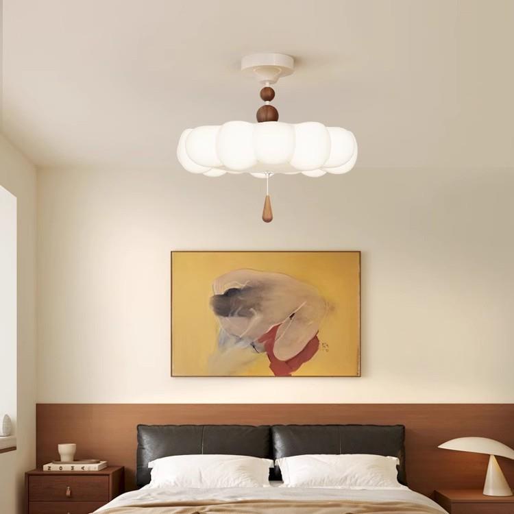 云朵卧室吸顶灯法式轻奢奶油风半吸吊灯中古氛围感温馨儿童房间灯