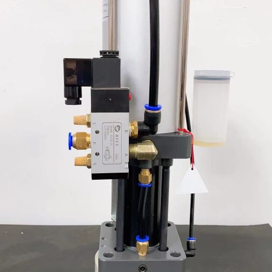 和亚倍/12主轴气.联液直锁转换7高速夹具直式紧增压器接16松液压