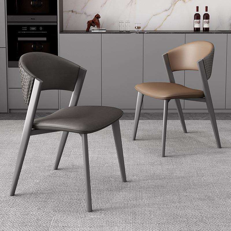 现代简约餐椅家用北欧轻奢靠背椅意式餐厅新款皮椅子高端餐桌凳子