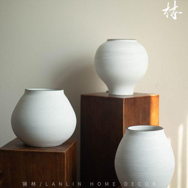 插花陶瓷白色现代简约装饰摆件高级民宿新款感花瓶复古粗陶