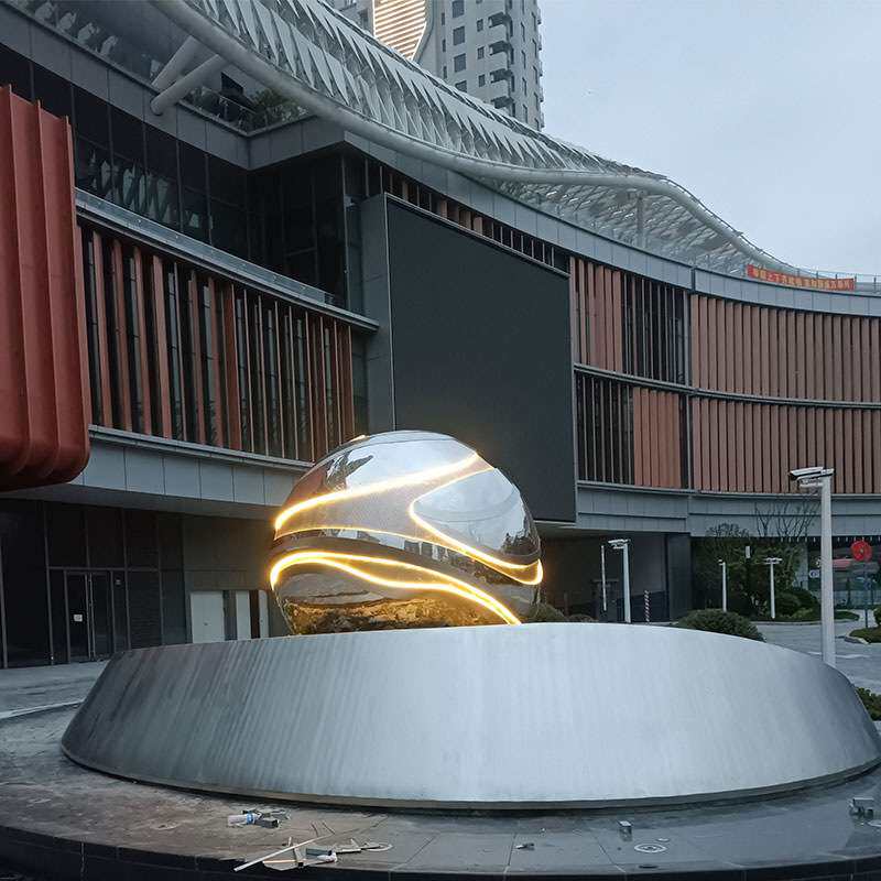大型不锈钢水景镜面贝壳圆环雕塑镂空发光抽象异形户外景观摆件