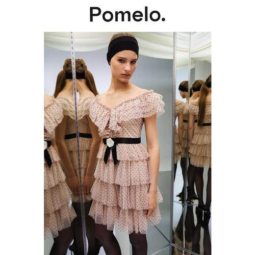 Pomelo  夏季新款浅粉色层叠荷叶边波点女士短款连衣裙