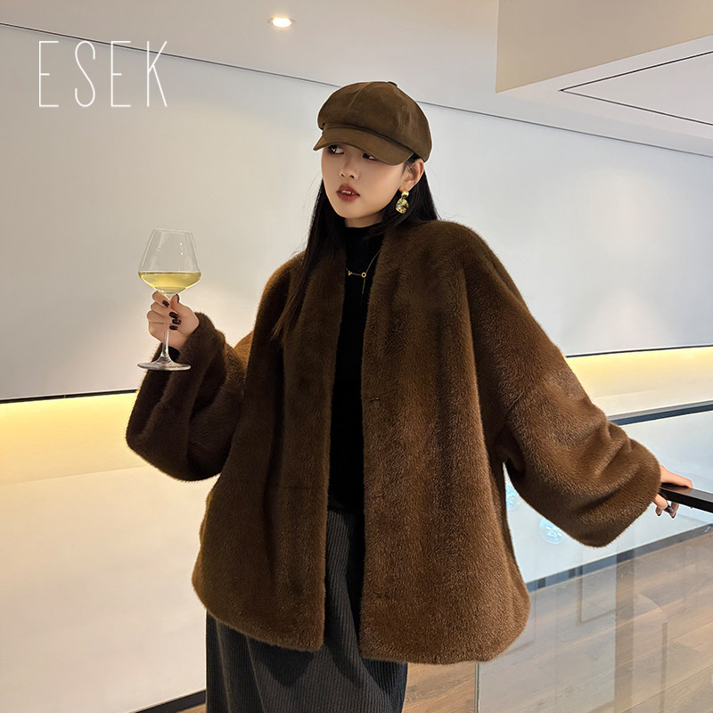 ESEK2026冬季新款环保皮草女仿水貂毛外套宽松短款斗篷款毛绒大衣