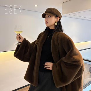 ESEK仿小母貂斗篷款皮草高级感老钱毛毛外套年轻款女冬季短款时髦
