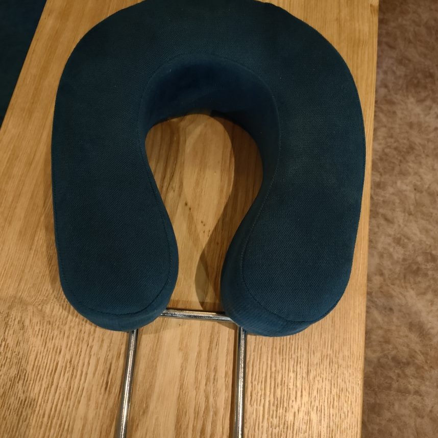 床疗足按摩床脚枕头u型枕店胸枕洞脸垫趴趴枕乳胶足浴枕趴枕按摩