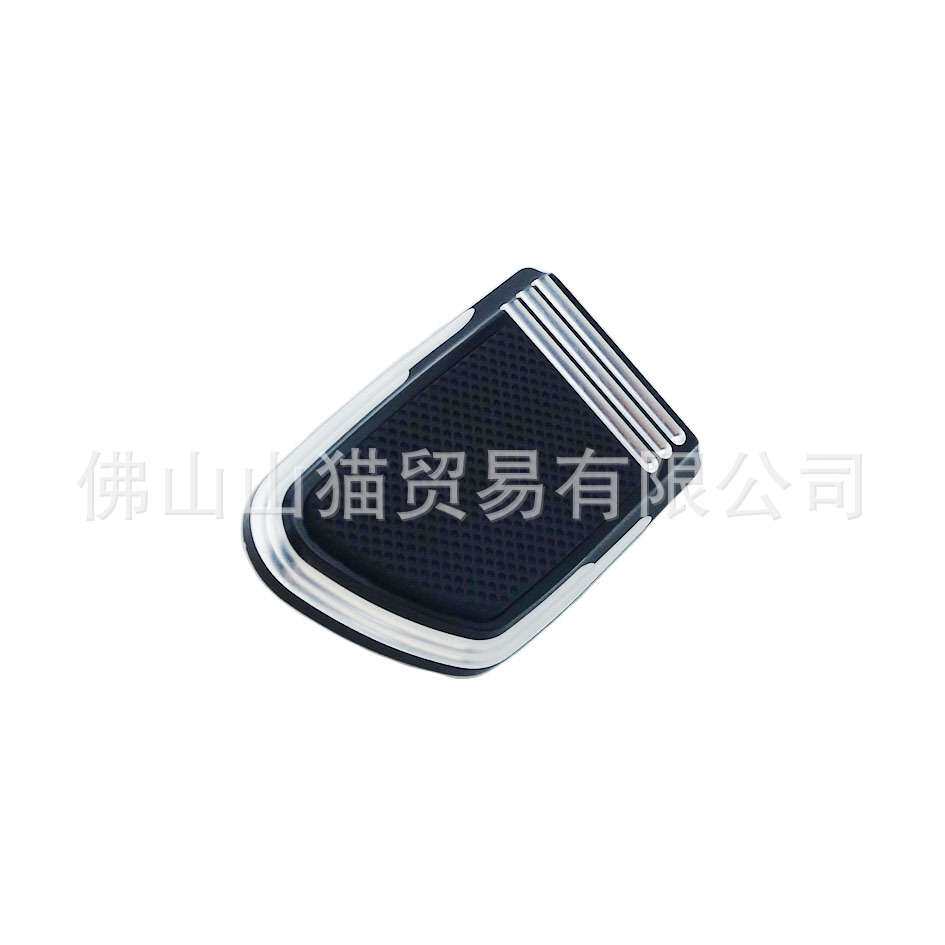 哈雷改装继承者软尾司令肥仔突破者 改装刹车踏板路王滑翔CNC踏板