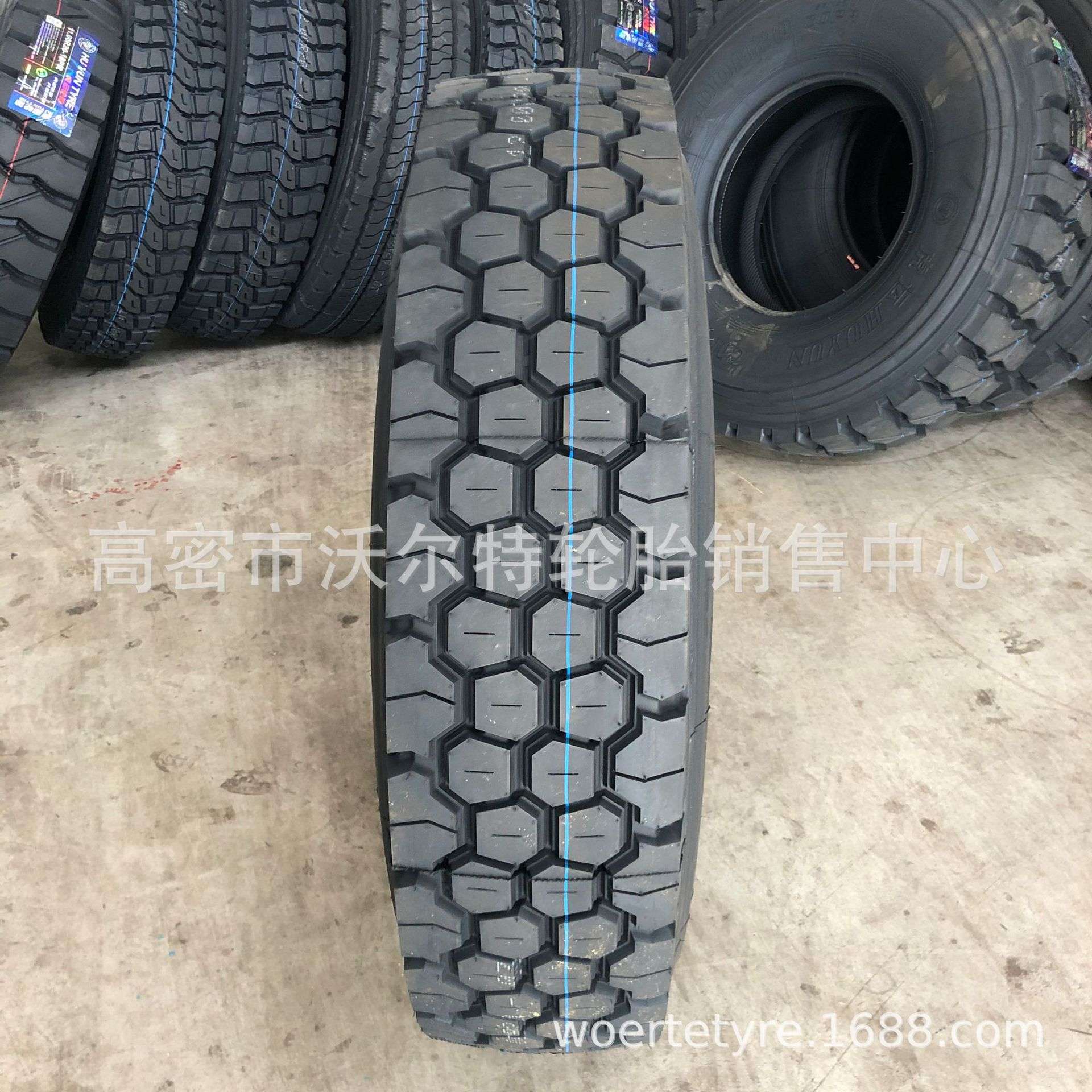 8.25R20 全钢卡车轮胎 载重货车轮胎 825R20 825r20