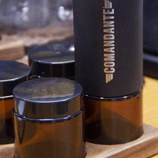 手摇磨豆机粉罐 分装 咖啡豆 司令官C40玻璃粉罐 素止COMANDANTE