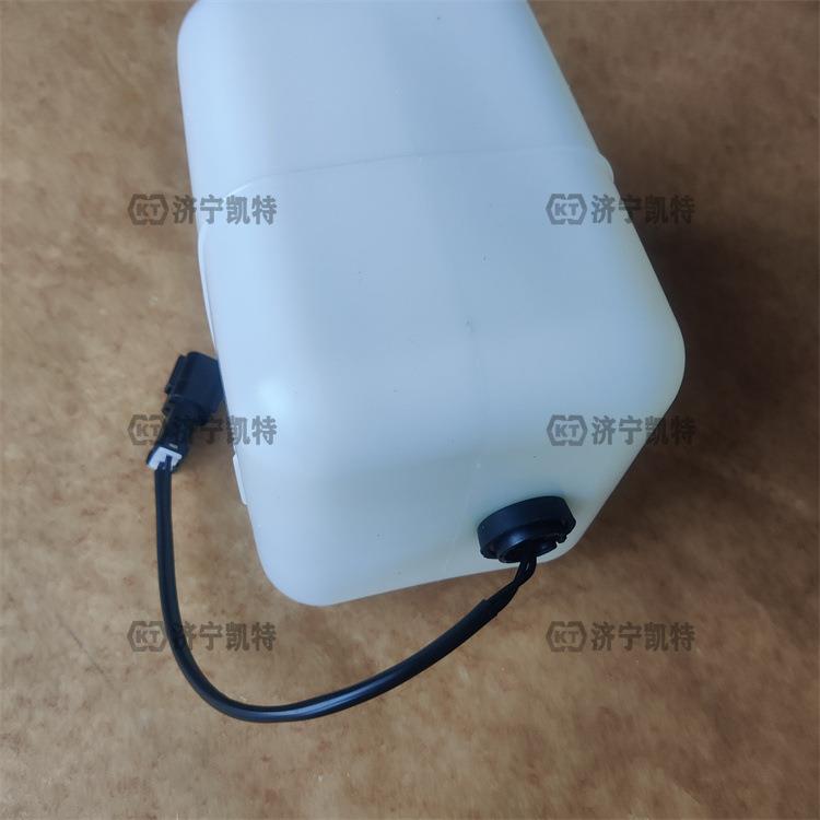挖掘机副水箱20Y-06-15240 钩机配件PC110/130-7-8M0 PC400/450-7