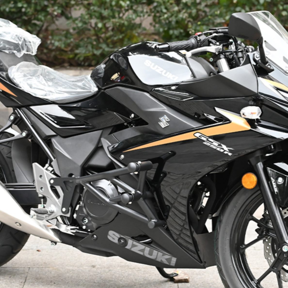 竞技杠250前护杠防撞配件GSX摩托车铃木适用防摔改装保险杠R加粗