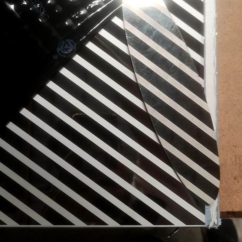 201黑钛镜面不锈钢板加工8K不锈钢镜面板蚀刻花纹钢板电镀黑色