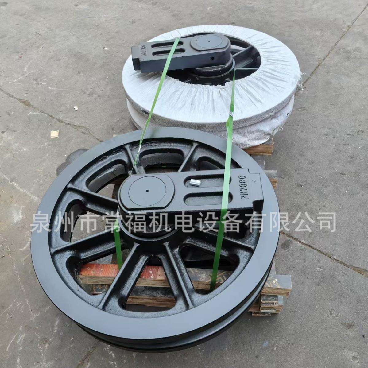 供应神钢履带吊车PH7080底盘配件