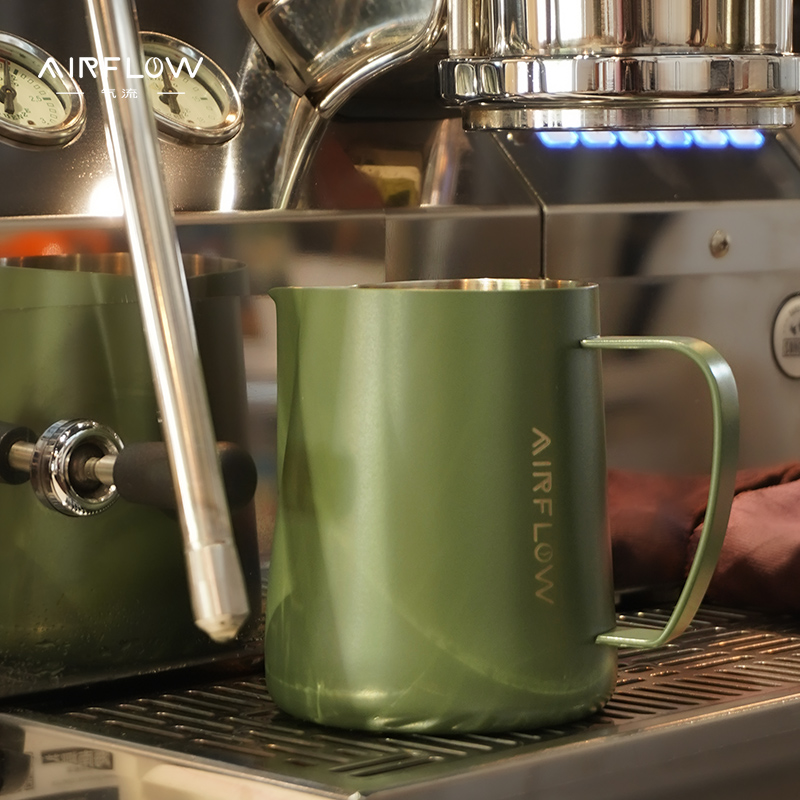 AIRFLOW气流拉花缸尖嘴v 不锈钢奶泡杯 带刻度打奶缸 咖啡拉花杯