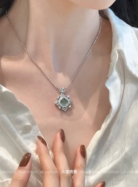 S925银白色p镀金时尚亮银蓝水玉锆菱形吊坠