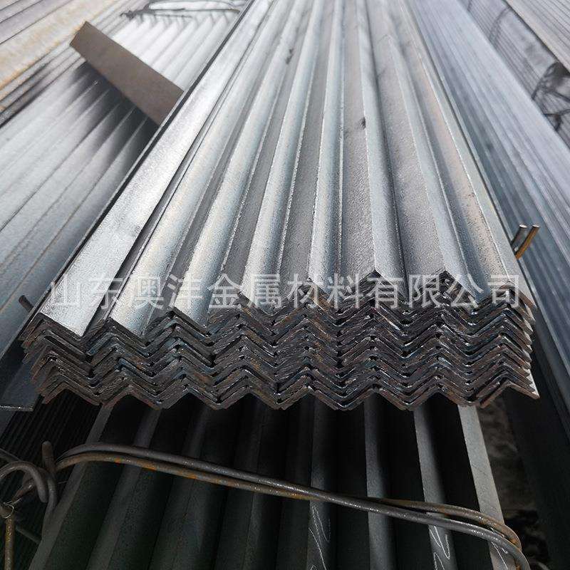 现货供应Q345D热轧等边角钢 Q345E低温角钢 黑皮角钢 长度定尺