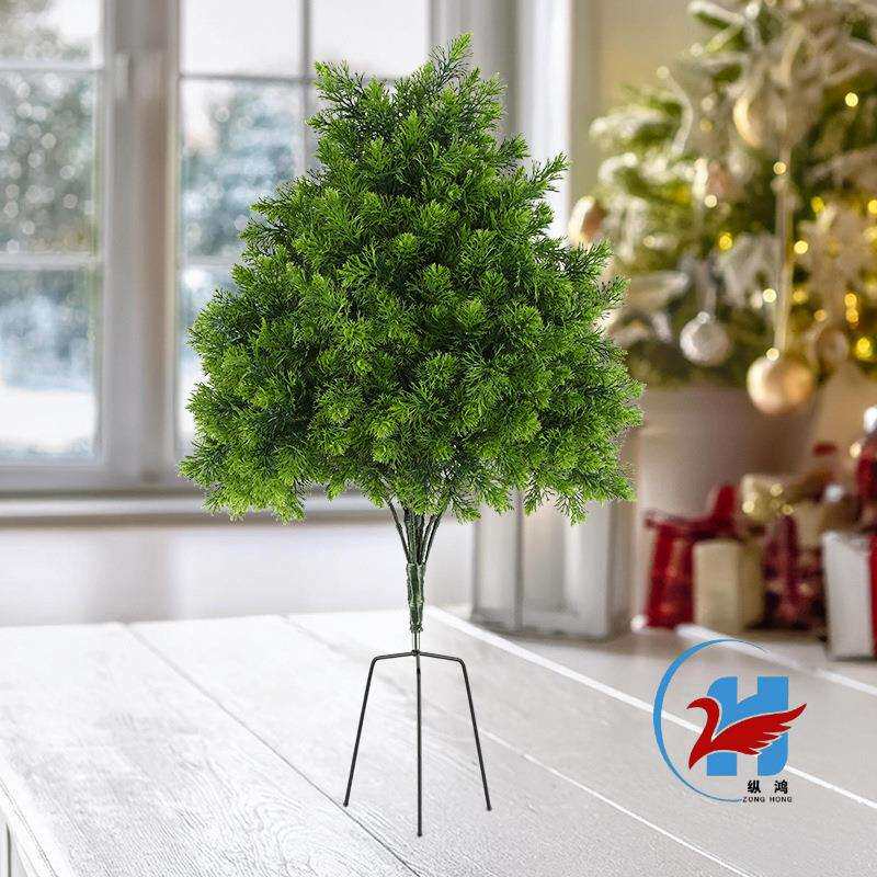 纵鸿新款跨境开花松针圣诞树迷你小型旋转桌面圣诞节装饰发光摆件
