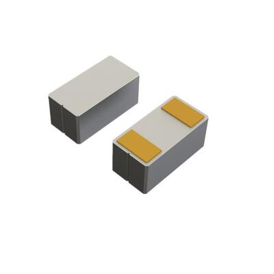 射频硅基电容尺寸008004， 精度误差可至±0.01pF，额定电压25V