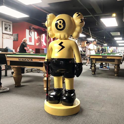 台球厅黑八卡通公仔雕塑玻璃钢俱乐部桌球L店门口潮玩装饰打卡摆