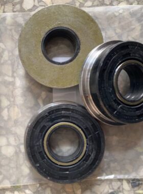 50 轮rg配件支重70福稻油封组合水田雷沃收割机60