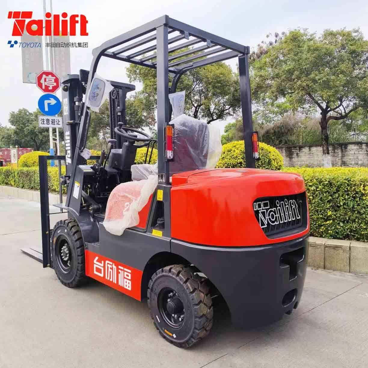 E系列内燃式柴油叉车座驾式四轮平衡重载重可进集装箱装货