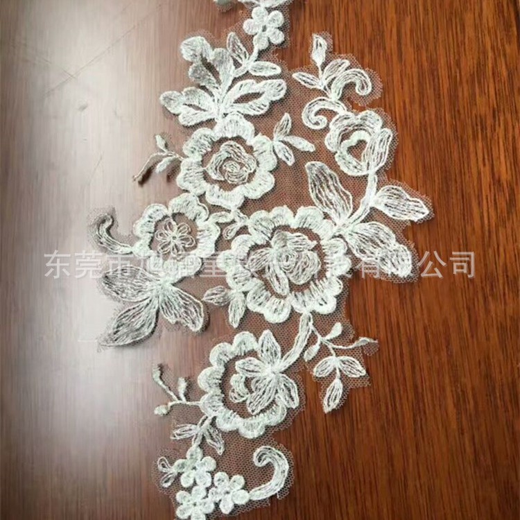 供应商促销!工业布料裁剪机 儿童布料蕾丝服装面料花边激光切割