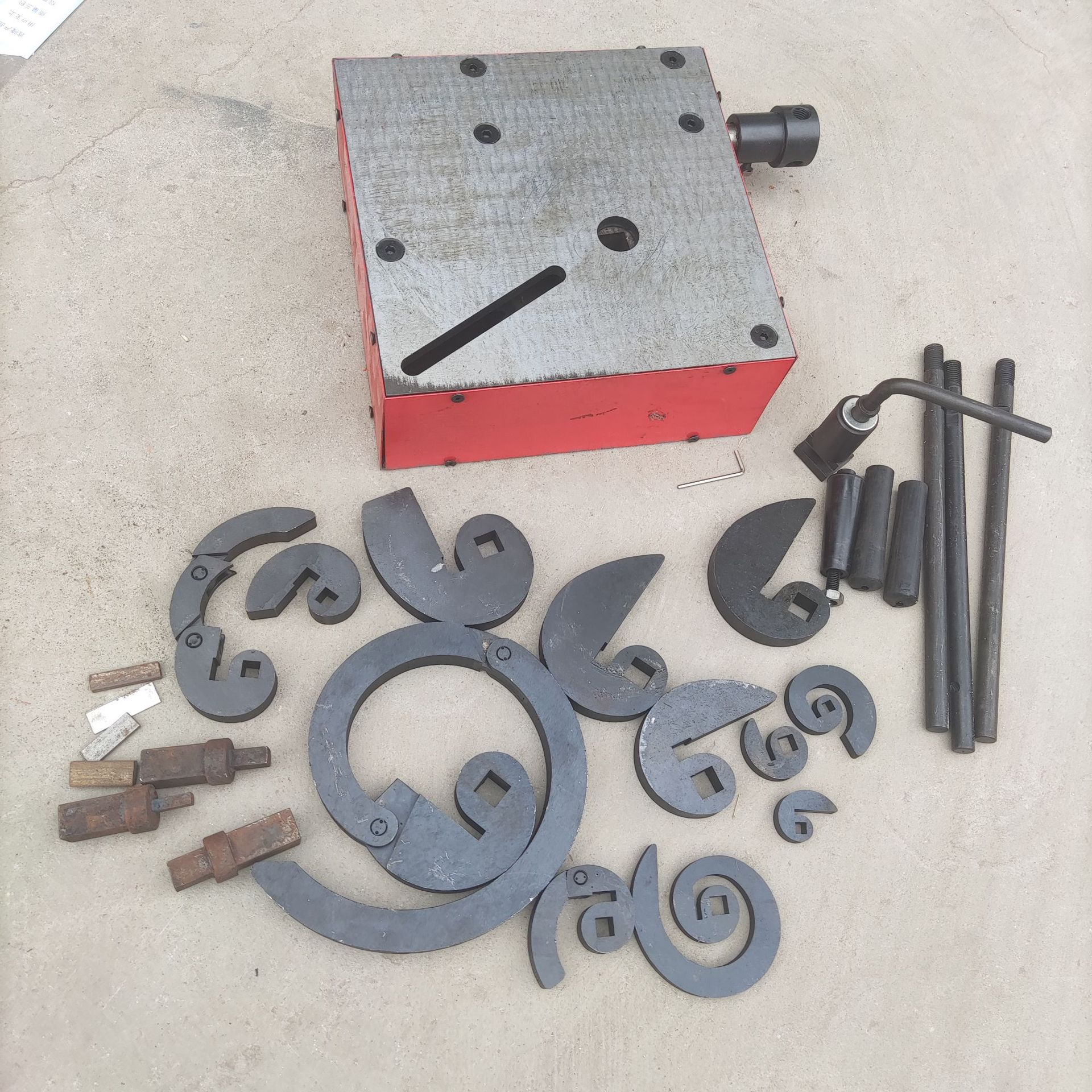 楼梯扶手花架手动弯花设备弯花机铁艺弯花机扁铁弯花机