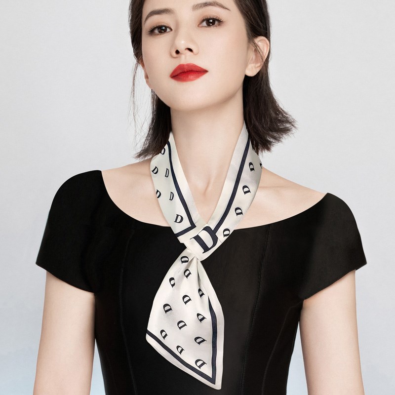 小丝巾女春秋季高级感脖子护颈夏季薄款百搭围脖懒人波点2025新款图片