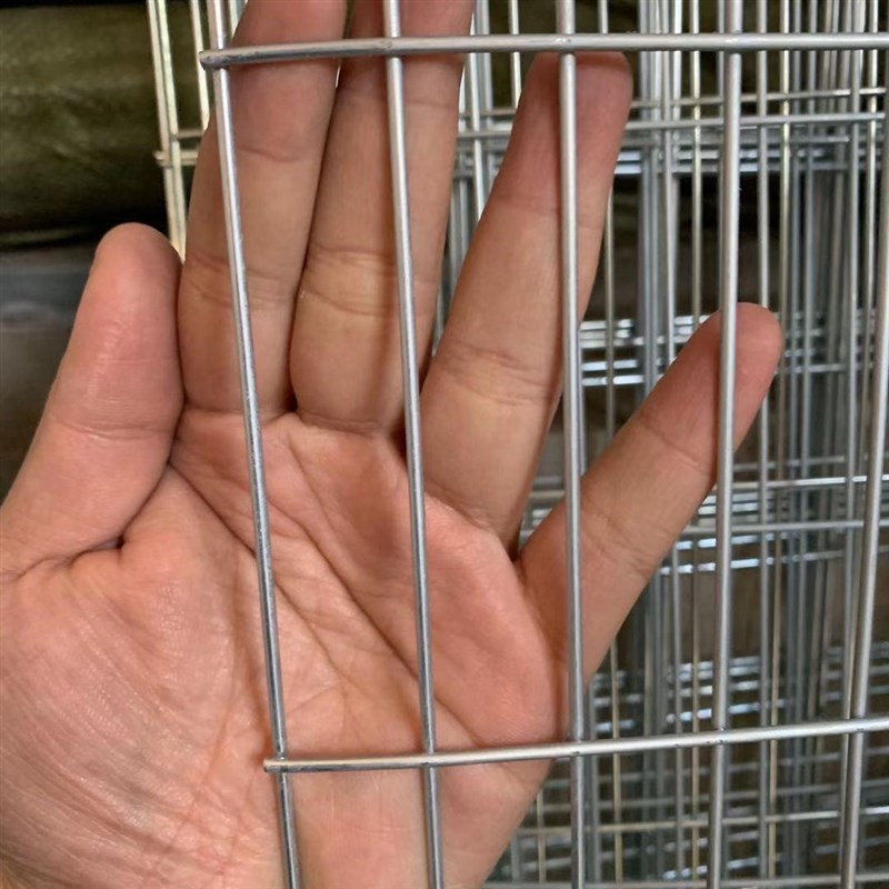 镀锌电焊网片铁丝网养殖网围栏铁艺网格狗笼子货架阳太钢丝防护网