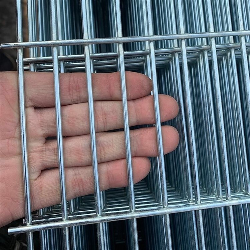 镀锌铁丝网片围栏小孔加粗养殖网狗笼养殖建筑钢筋长孔网格网钢丝