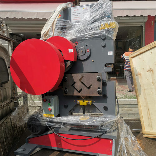 山东鸿聚QA34-10B多工位角铁槽钢冲孔切断机 裁切冲孔一体机