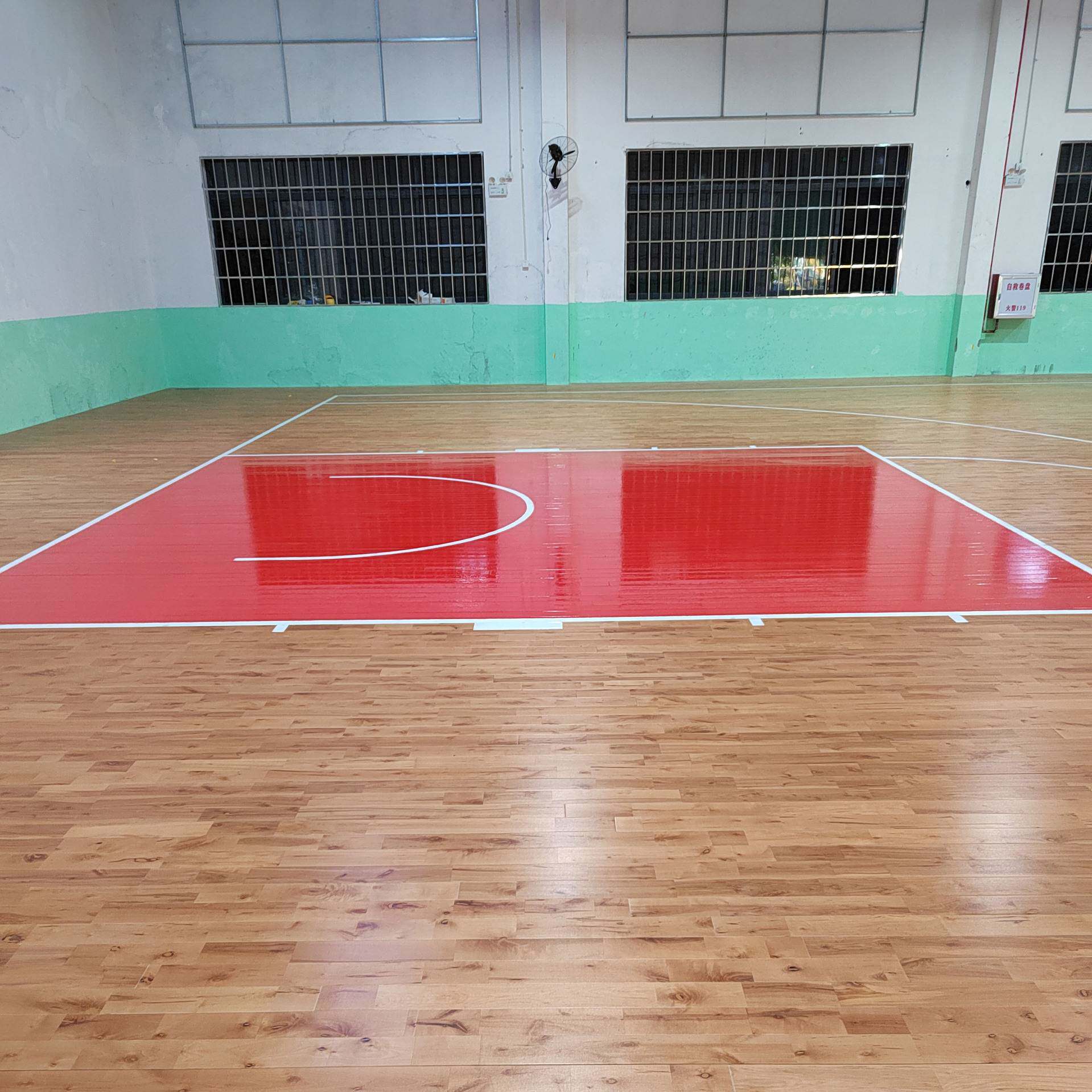 篮球场运动木地板 体育馆羽毛球馆室内木地板枫桦木运动木地板