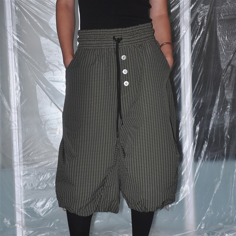 7440 37 1 SS25 格纹向内抽绳阔腿七分裤