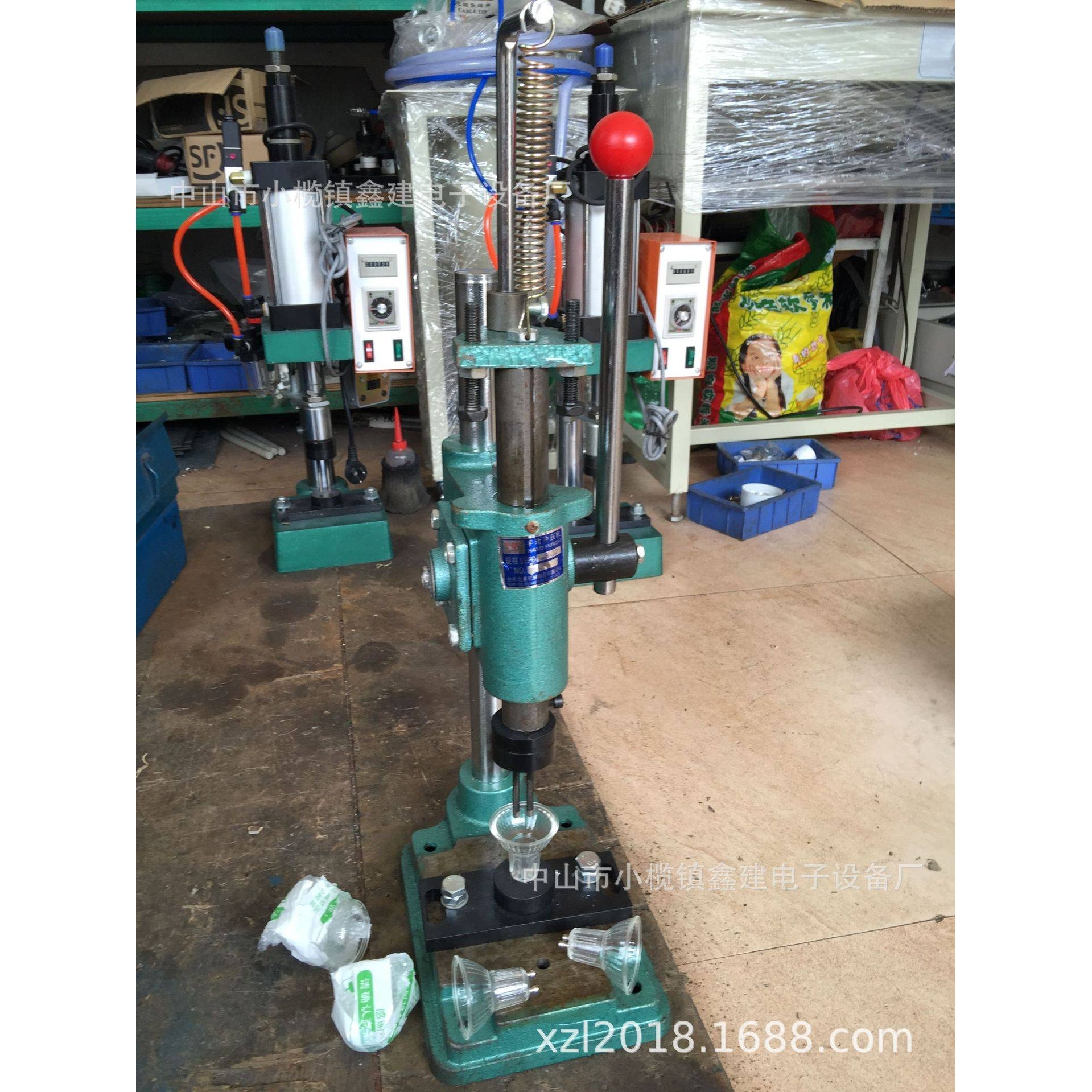 厂家直销LED节能灯灯头设备/模具治具、手动压免焊灯头机