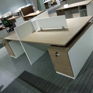 新品 简约工作位工业风卡位卡座2人4 职员桌办公屏风卡位员工桌时尚