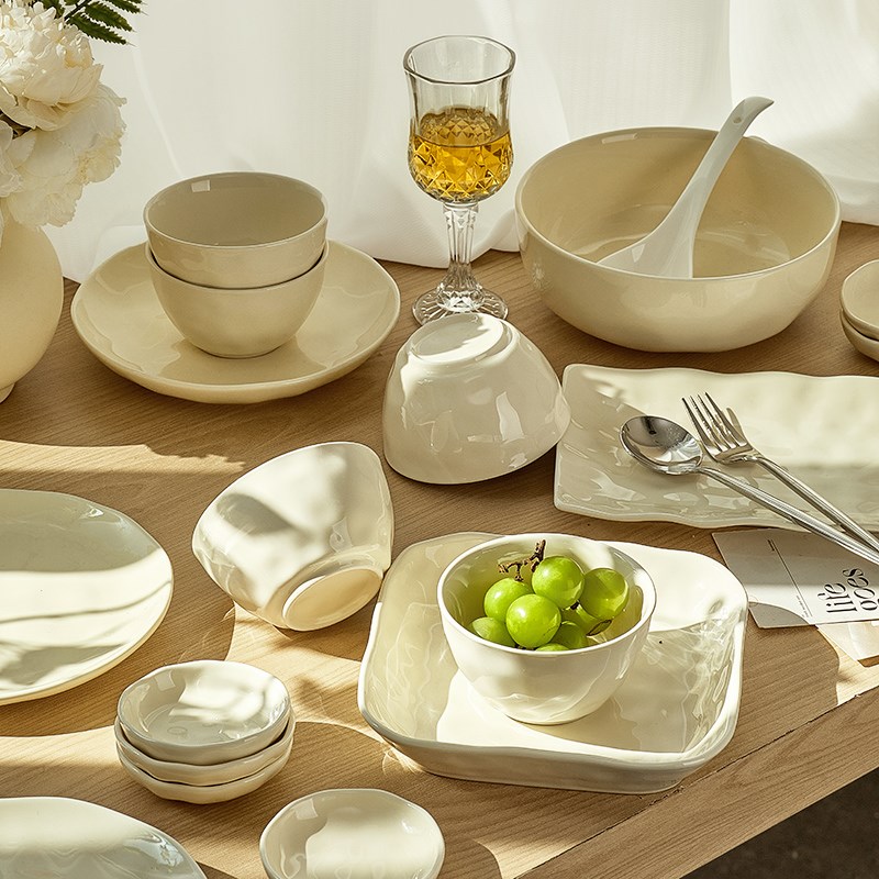 奶油风碗碟套装家用碗o2024新款盘子碗套装碗碟碗筷小清新餐具套