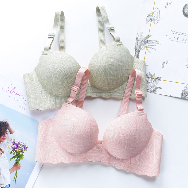 内衣套装女文胸聚拢无钢圈防下垂收副乳上托无痕薄款小胸罩大码厚
