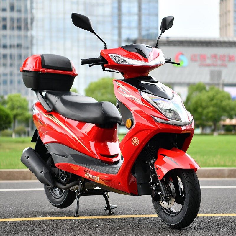 宇雨钻125踏板摩托车超级鹰迅鹰燃油G代步国四电喷可上牌整车尾箱